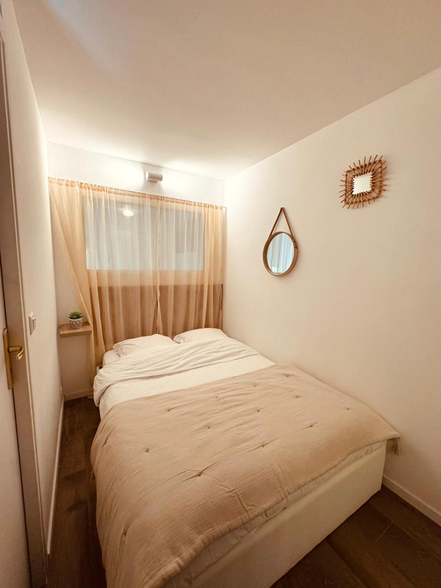 Claelle Appartment - 200M Beach Mandelieu Exteriér fotografie